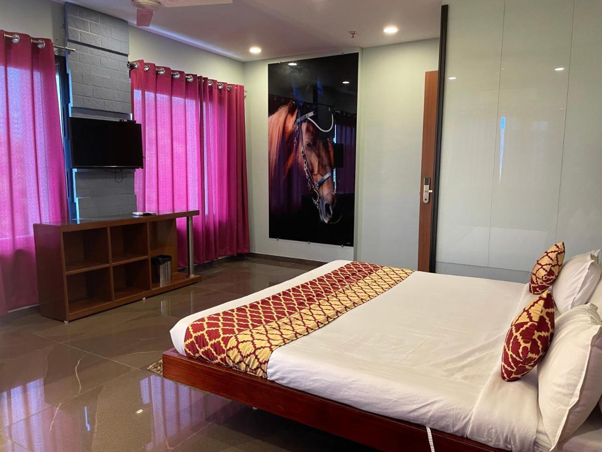 Hotel Airport Kk Nagpur Buitenkant foto